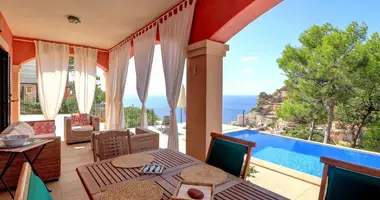 Villa 3 bedrooms in sa Mola, Spain