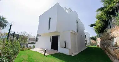 Villa 4 bedrooms in Estepona, Spain