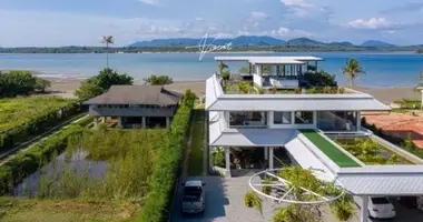 Villa 7 bedrooms with parking, with Balcony, with Furnitured in Phuket, Thailand