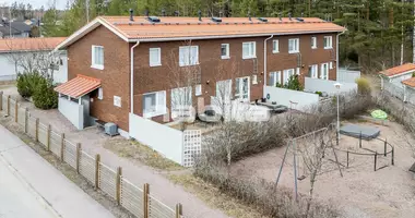Квартира 4 комнаты в Туусула, Финляндия