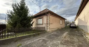 3 room house in Kistarcsa, Hungary