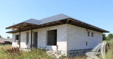 Maison dans carnaucycki siel ski Saviet, Biélorussie