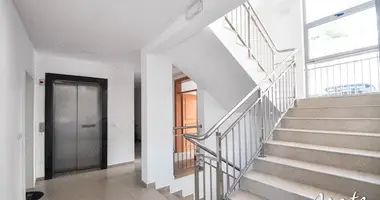 Apartamento 2 habitaciones en Tivat, Montenegro