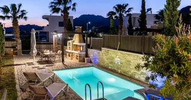 Villa 4 chambres avec Vue sur la mer, avec Piscine, avec Vue de la ville dans Ierápetra, Grèce