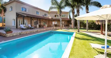 Villa 5 bedrooms in Ayia Napa, Cyprus