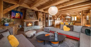 One of the larger chalets in Le Village in&nbsp;Alpe d'Huez in Oz, France
