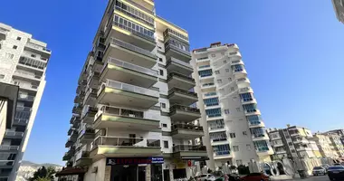 Дуплекс 5 комнат с парковкой, с лифтом, с видом на море в Махмутлар центр, Турция