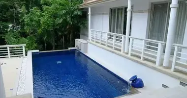 Villa 3 habitaciones con Doble acristalamiento, con Amueblado, con Aire acondicionado en Ban Kata, Tailandia