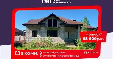 Dom wolnostojący 5 pokojów w Soligorsk, Białoruś