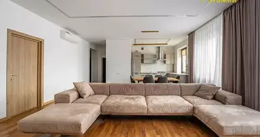 Apartamento 4 habitaciones en Minsk, Bielorrusia