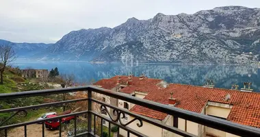 Wohnung 3 Zimmer in Risan, Montenegro