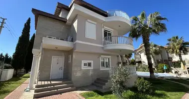 Villa 4 bedrooms in Serik, Turkey