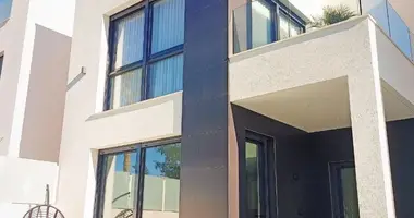 Villa 4 bedrooms in Izhevsk, Russia