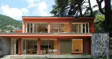 Villa 6 Zimmer in Moltrasio, Italien