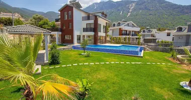 Villa Villa 7 habitaciones con balcón, con airea acondicionado, con vistas a las montañas en Karakecililer, Turquía