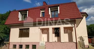 7 room house with Furnitured, with Air conditioner, with Garage in Minsk, Belarus