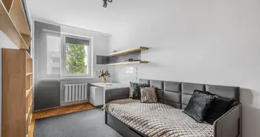 Wohnung 3 zimmer in Warschau, Polen