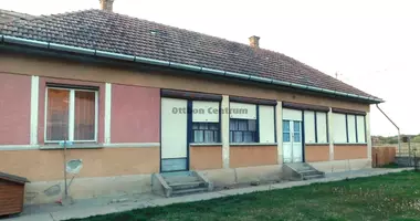 3 room house in Nagykatai jaras, Hungary