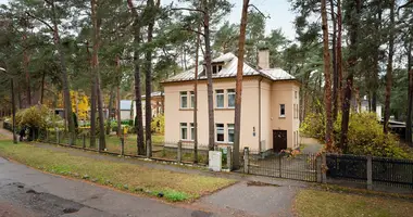 8 room house in Riga, Latvia