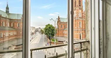 Mieszkanie 4 pokoi w Łódź, Polska