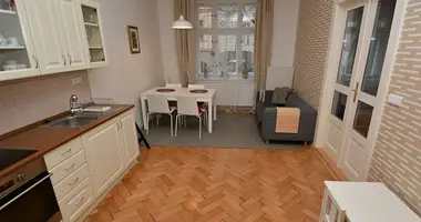 Apartamento 4 habitaciones en Praga, República Checa