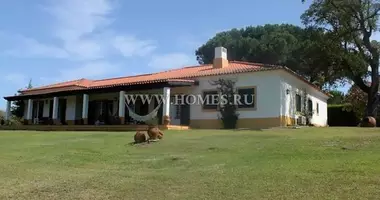 Villa 5 bedrooms with Furnitured, with Air conditioner, with Garage in Faro, Portugal