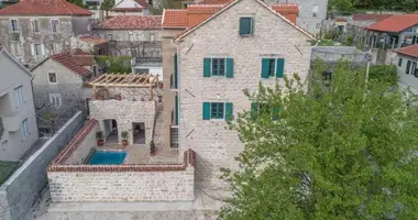 Villa  with Air conditioner, with Sea view, with Yard in Risan, Montenegro