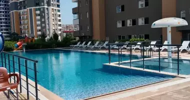 Mieszkanie 4 pokoi w Erdemli, Turcja