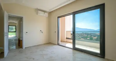 Villa 4 bedrooms with Sea view, with Garage in Tivat, Montenegro