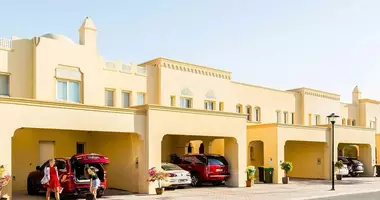 Villa 2 chambres avec Fenêtres double vitrage, avec Balcon, avec Meublesd dans Dubaï, Émirats arabes unis