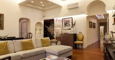 3 bedroom apartment in Rome, Italy