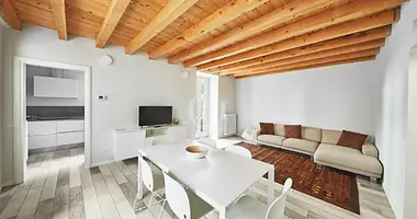 3 bedroom apartment in Toscolano Maderno, Italy