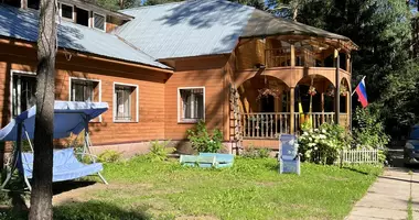 6 room house in Vyritsa, Russia