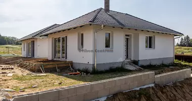 Casa 4 habitaciones en orbottyan, Hungría