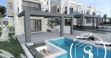 Townhouse 5 bedrooms in Chaniotis, Greece