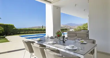 Villa 4 bedrooms with Sea view, with Swimming pool, with Garage in Benahavis, Spain