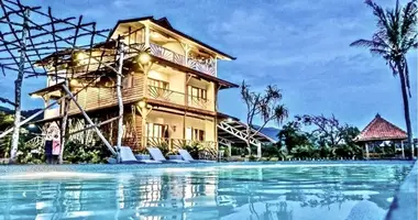 Villa en Dompu, Indonesia