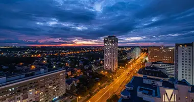 Wohnung 3 zimmer in Minsk, Weißrussland