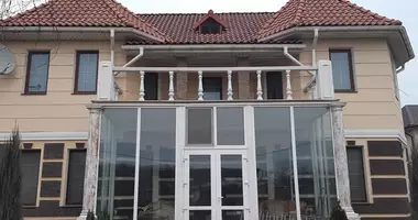5 room house in Usatove, Ukraine