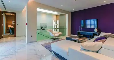 Villa 4 chambres avec Interphone, avec Piscine, avec Chauffage central dans Dubaï, Émirats arabes unis