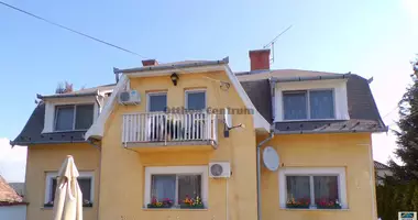 8 room house in Balatonlelle, Hungary