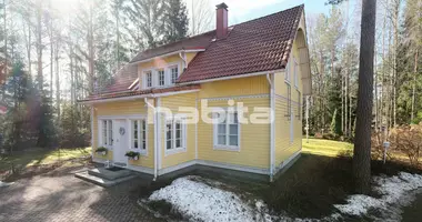 Casa 5 habitaciones en Tuusula, Finlandia