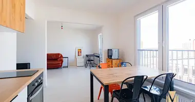 Apartamento 3 habitaciones en Borovlyany, Bielorrusia