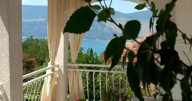 Haus 5 Schlafzimmer in Igalo, Montenegro