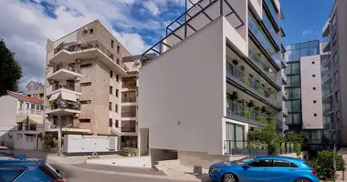 Apartamento 4 habitaciones en Budva, Montenegro