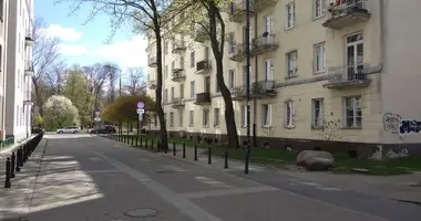 Mieszkanie 2 pokoi w Warszawa, Polska