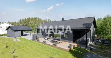 5 bedroom house in Vaasa sub-region, Finland