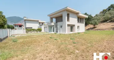 Villa 5 habitaciones con Veranda en Iseo, Italia