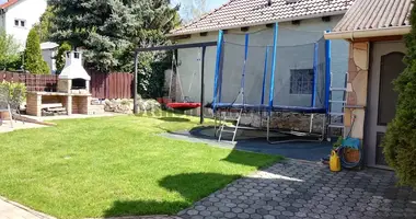 6 room house in Budaoers, Hungary