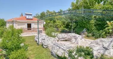 Casa 3 habitaciones en Pobrde, Montenegro